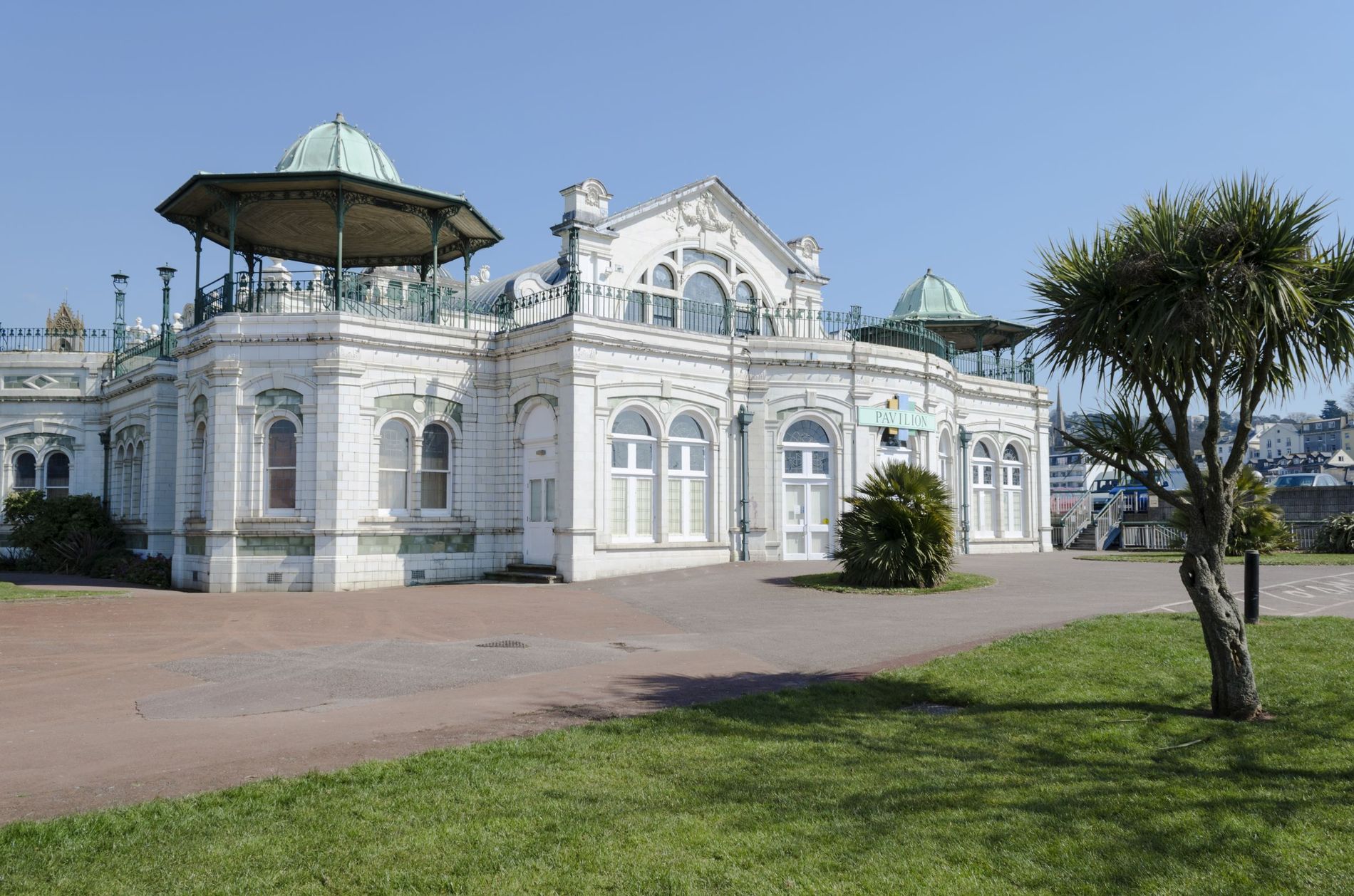 TORQUAY SOGGIORNO STUDIO 4.jpeg